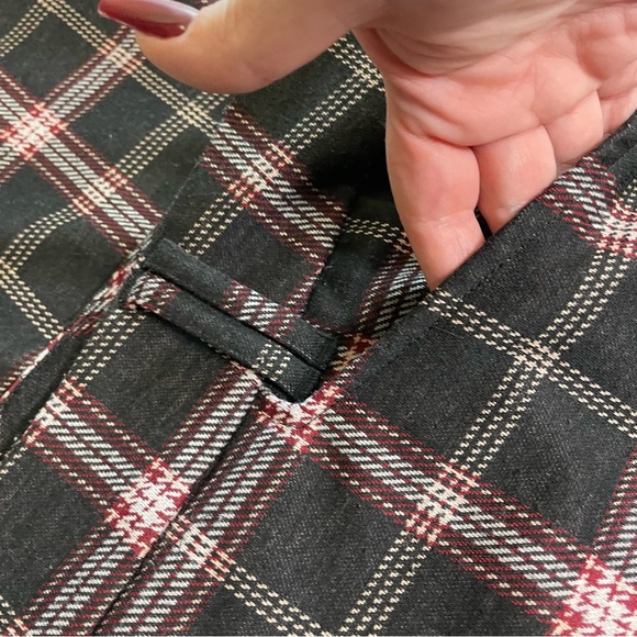 Torrid Plaid cropped pant 26 - Picture 7 of 11